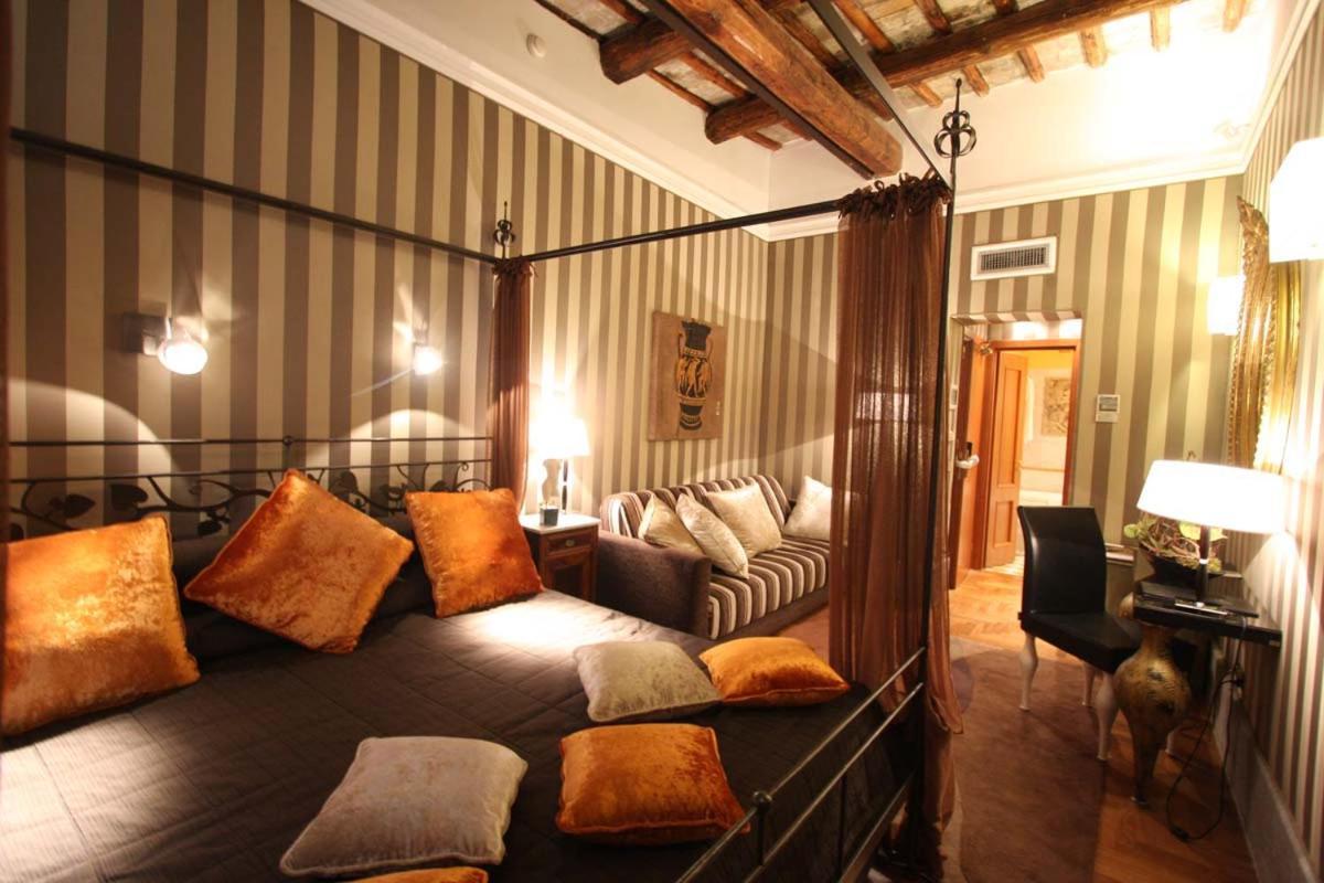 The At The Spanish Steps 5* Rom