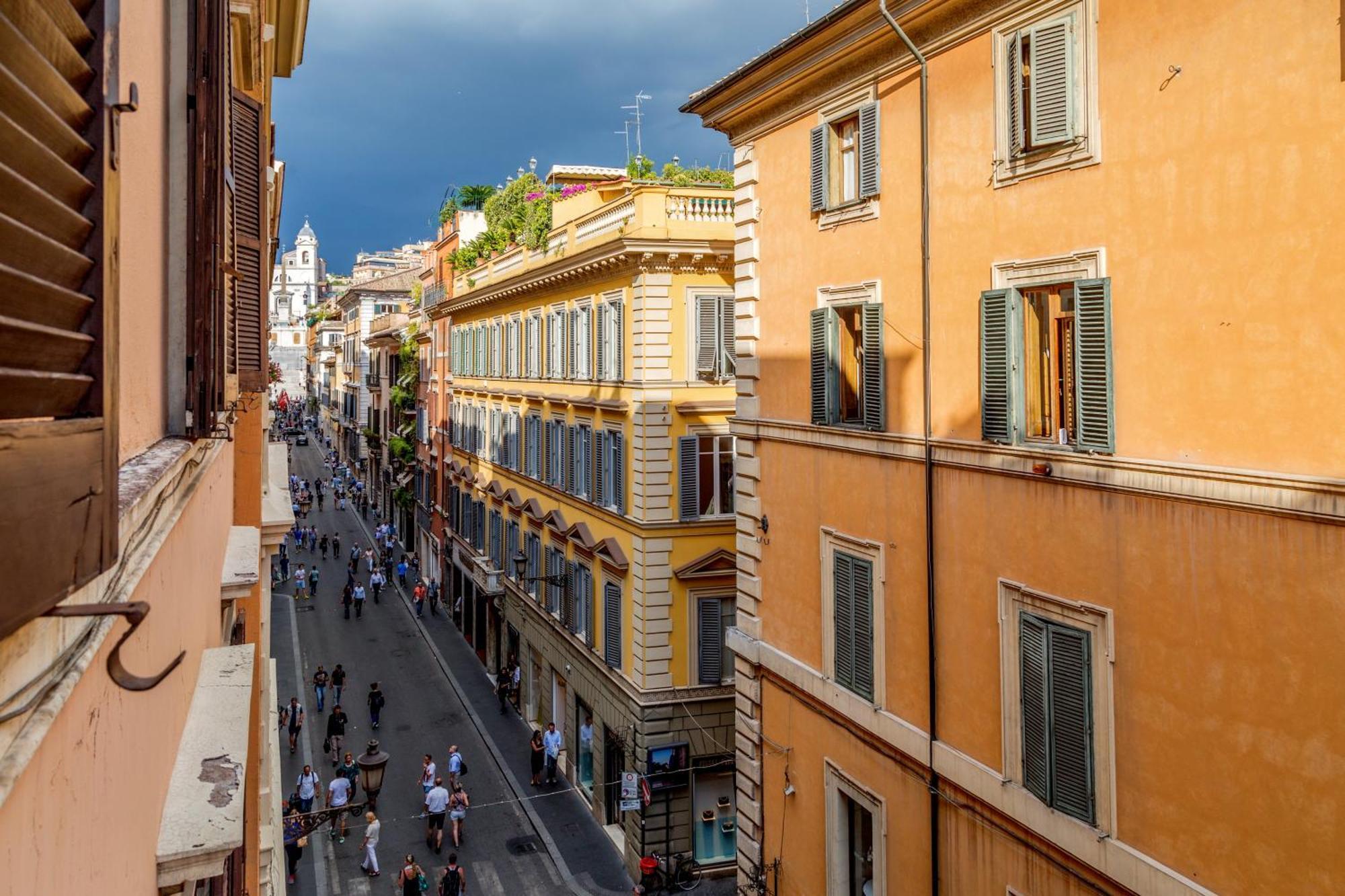 The At The Spanish Steps Rom