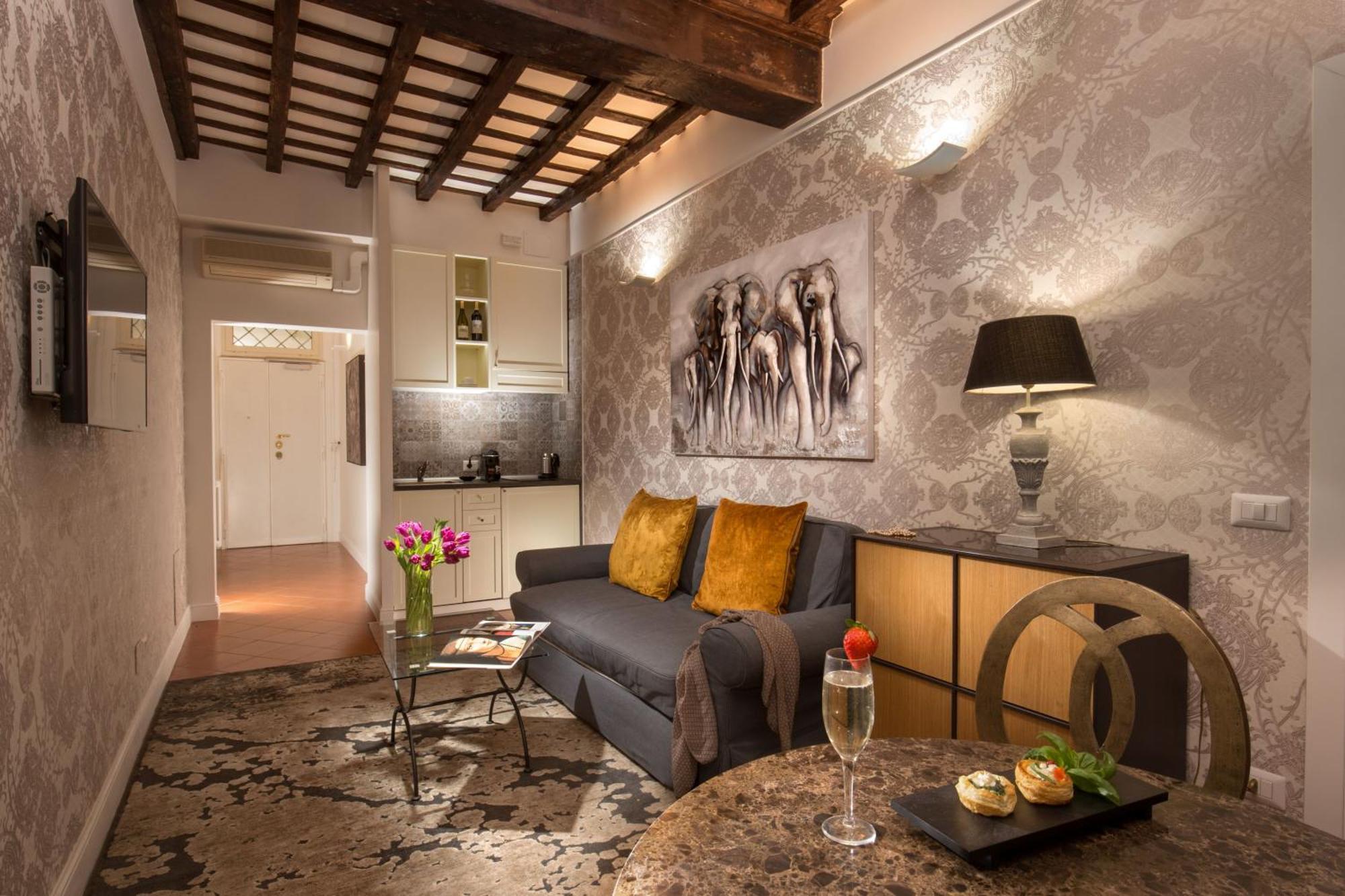 The At The Spanish Steps 5* Rom